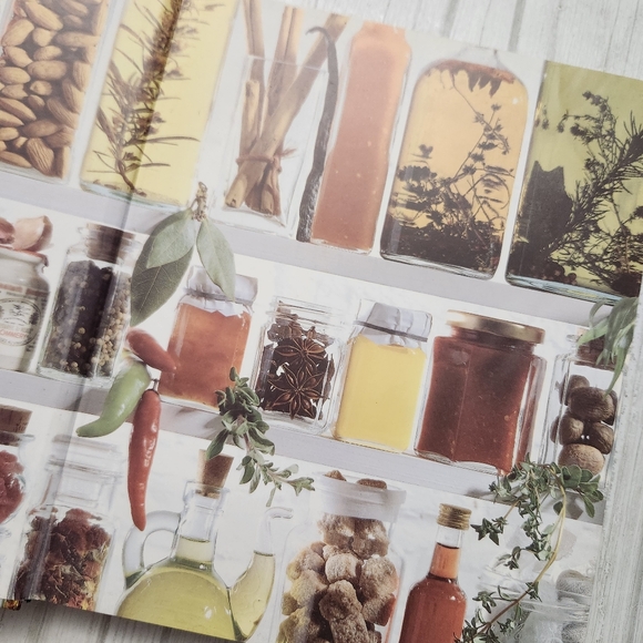 The Encyclopedia of Herbs Spices & Flavorings a Cook's Compendium - Picture 2 of 12